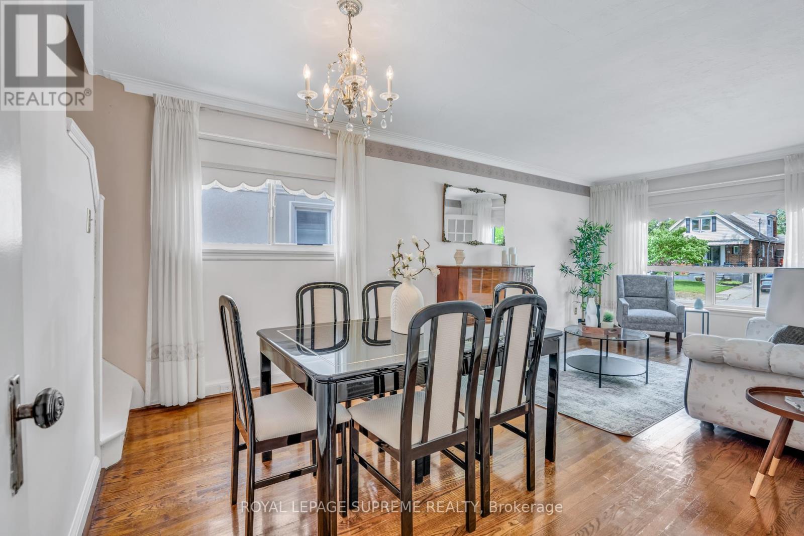 102 Binswood Avenue, Toronto, Ontario  M4C 3N9 - Photo 16 - E13473524