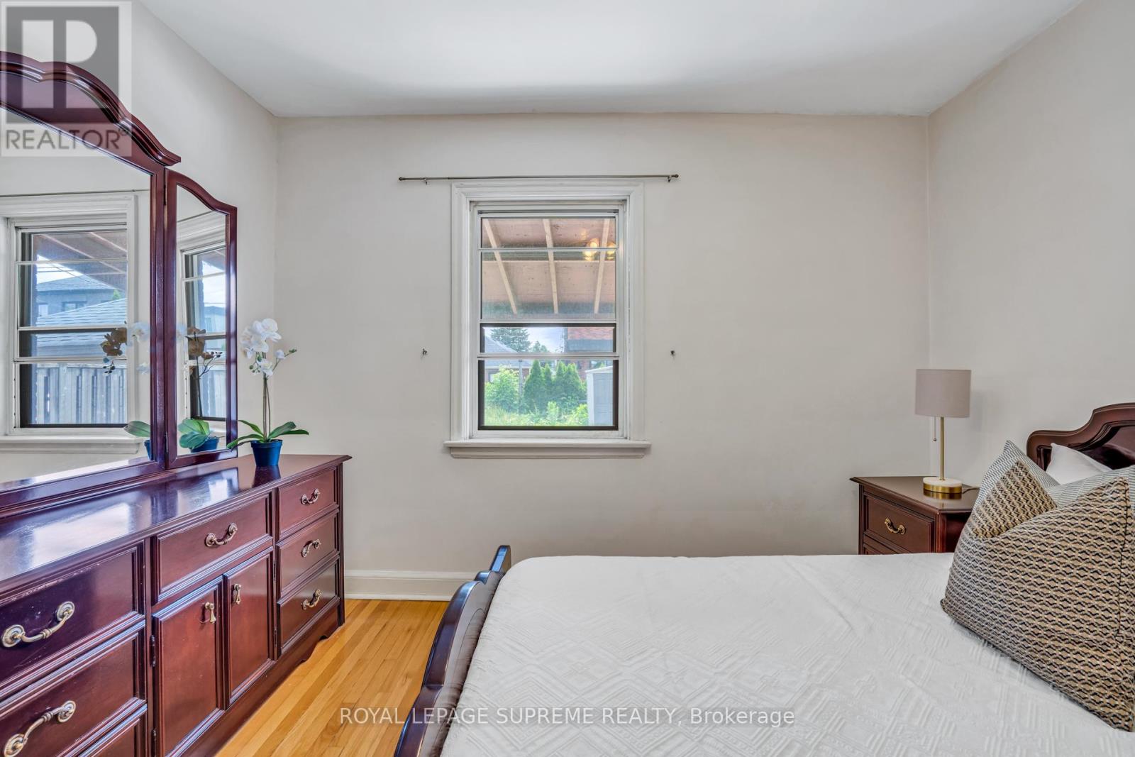 102 Binswood Avenue, Toronto, Ontario  M4C 3N9 - Photo 24 - E13473524