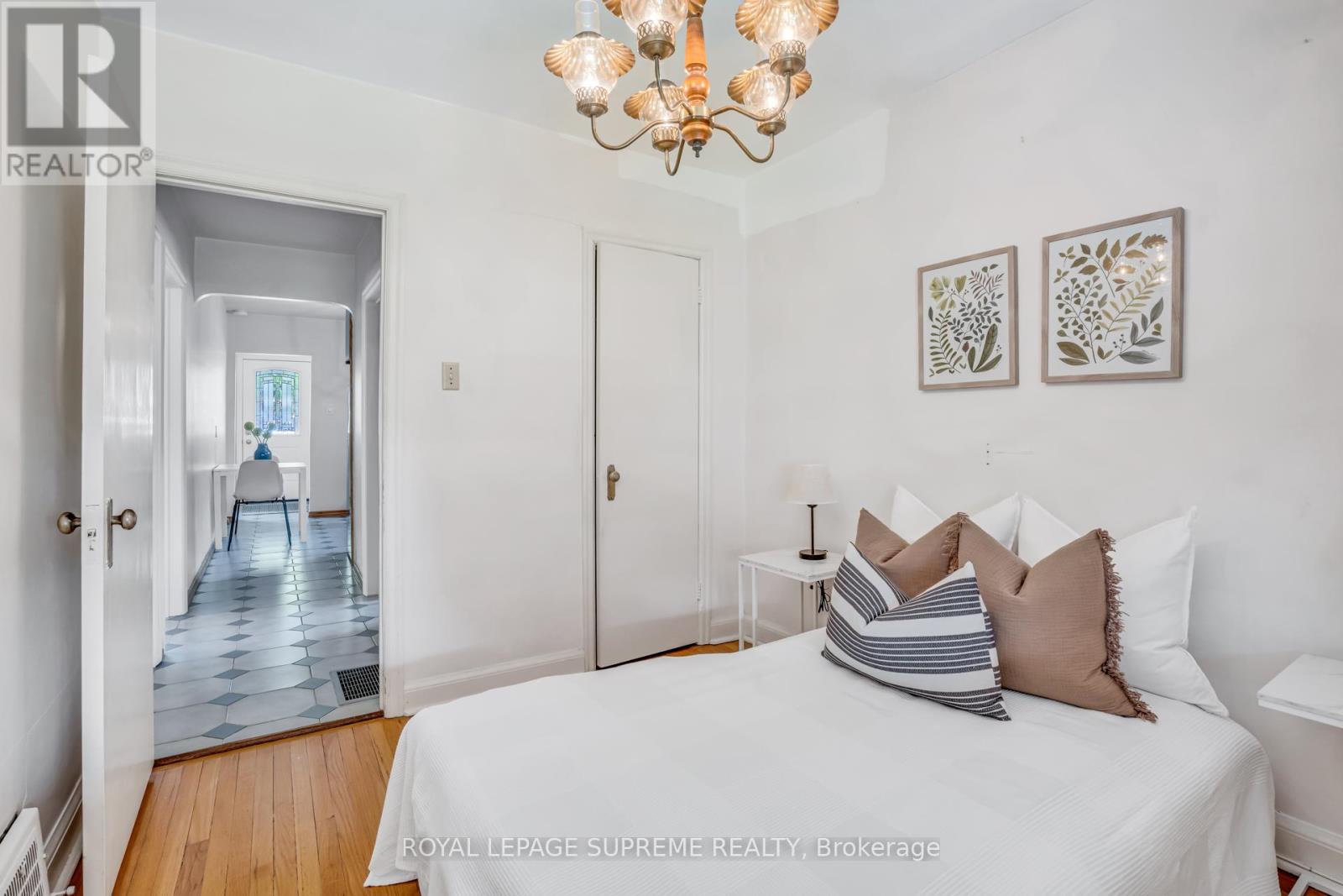 102 Binswood Avenue, Toronto, Ontario  M4C 3N9 - Photo 27 - E13473524