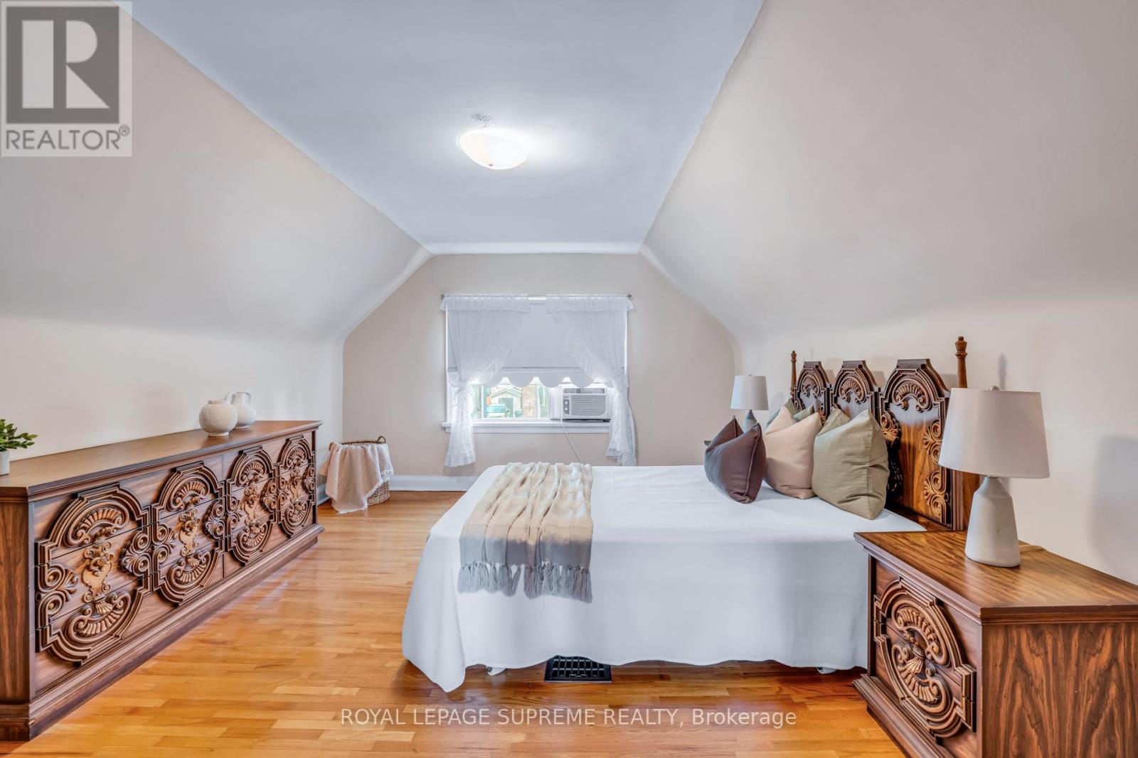 102 Binswood Avenue, Toronto, Ontario  M4C 3N9 - Photo 28 - E13473524