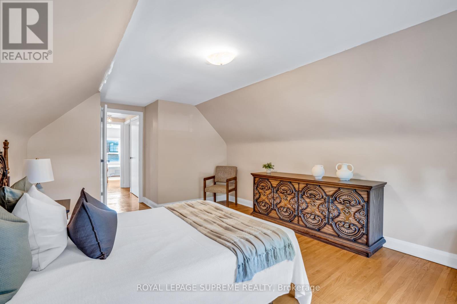 102 Binswood Avenue, Toronto, Ontario  M4C 3N9 - Photo 32 - E13473524