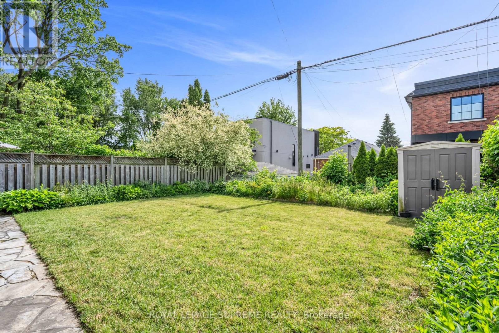 102 Binswood Avenue, Toronto, Ontario  M4C 3N9 - Photo 50 - E13473524