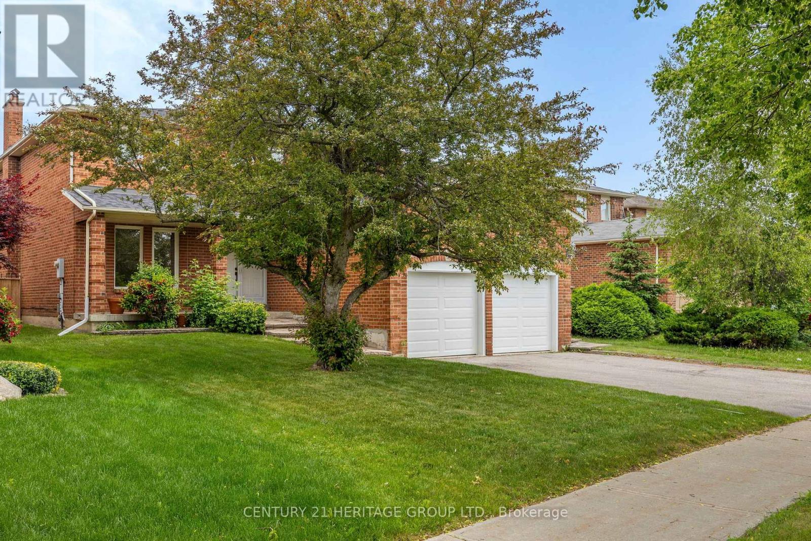 262 Barrhill Road, Vaughan, Ontario L6A 1J6 - Photo 2 - N13473506