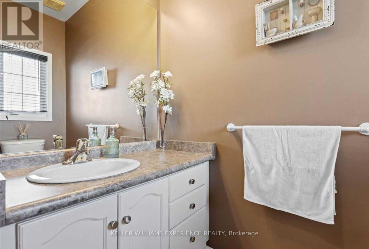16 - 488 Yonge Street, Barrie (Painswick North), Ontario  L4N 4E2 - Photo 3 - S13473308