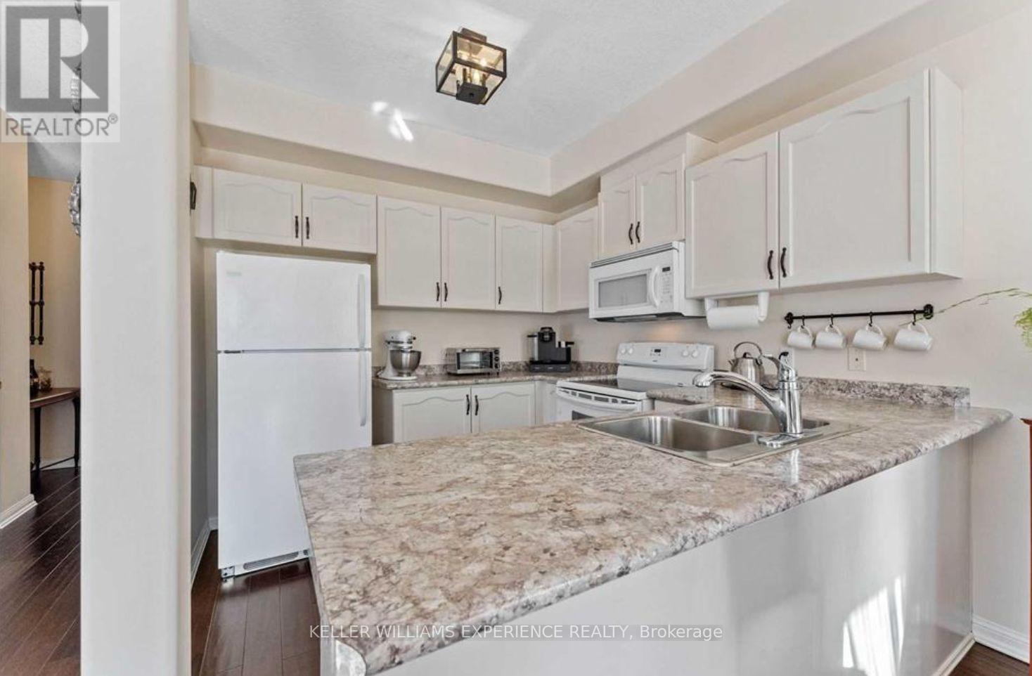 16 - 488 Yonge Street, Barrie (Painswick North), Ontario  L4N 4E2 - Photo 5 - S13473308