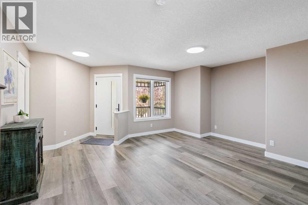 90 Royal Oak Grove NW, Calgary, Alberta  T3G 5L8 - Photo 15 - A2321369
