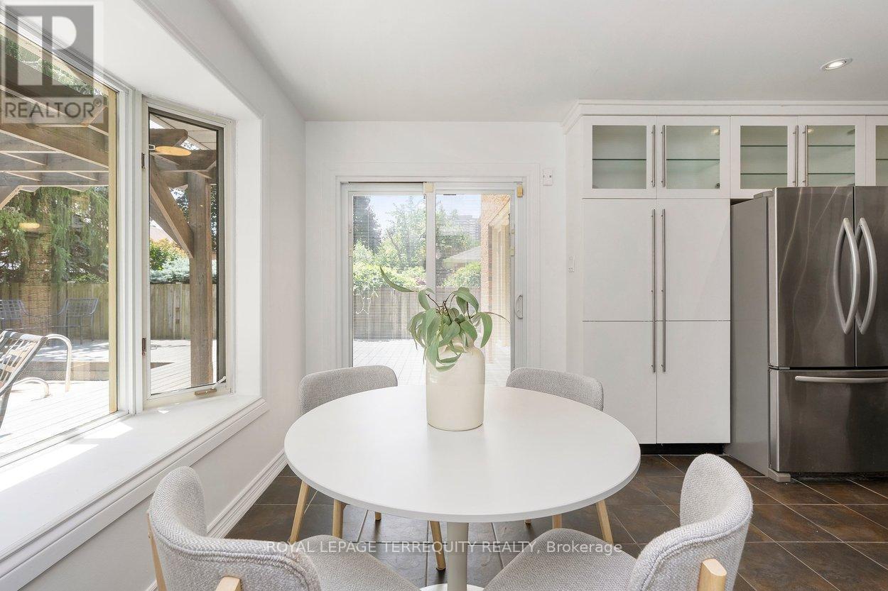 236 Whitchurch Mews, Mississauga, Ontario  L5A 4B3 - Photo 15 - W13473324