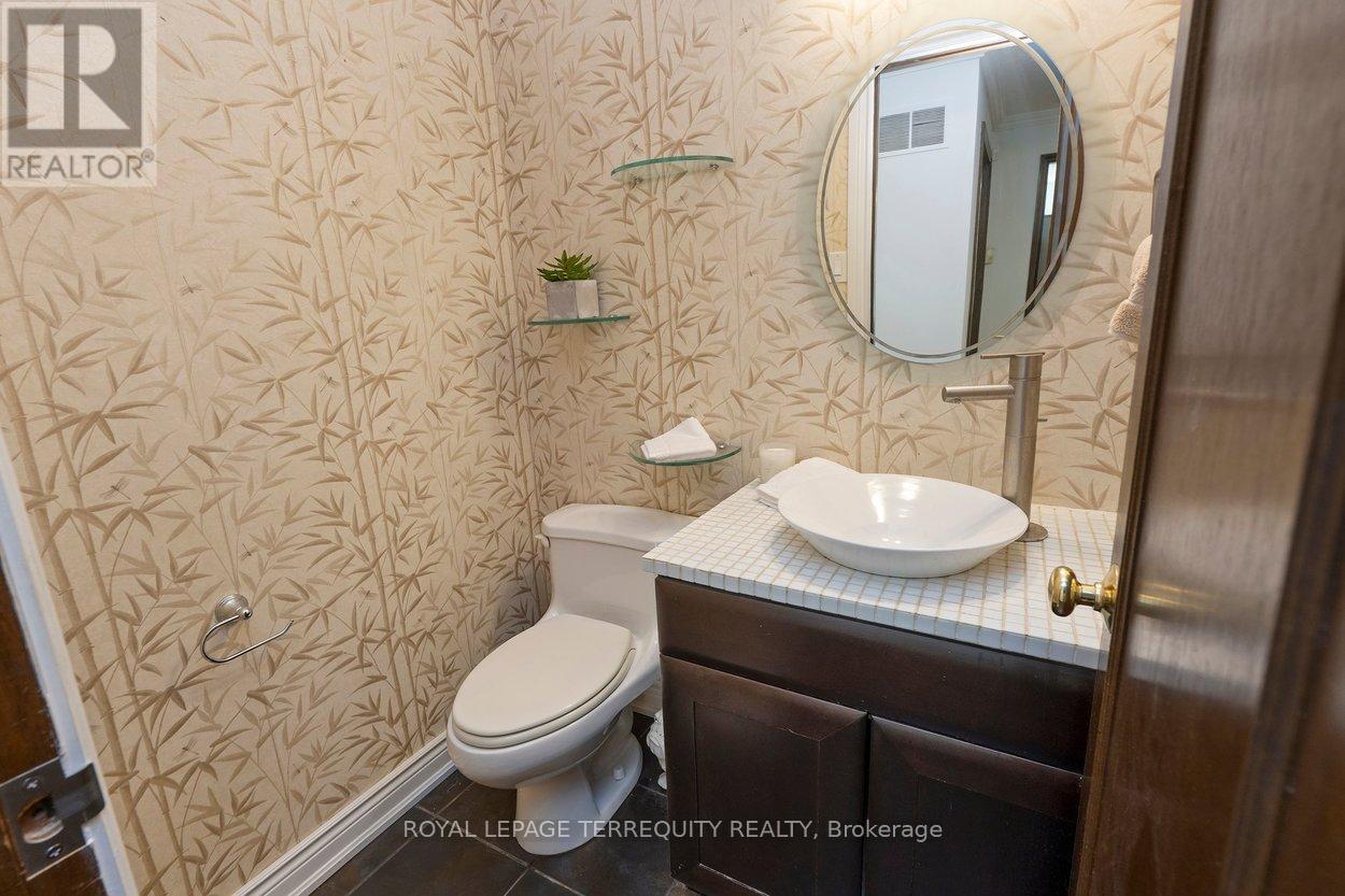 236 Whitchurch Mews, Mississauga, Ontario  L5A 4B3 - Photo 20 - W13473324