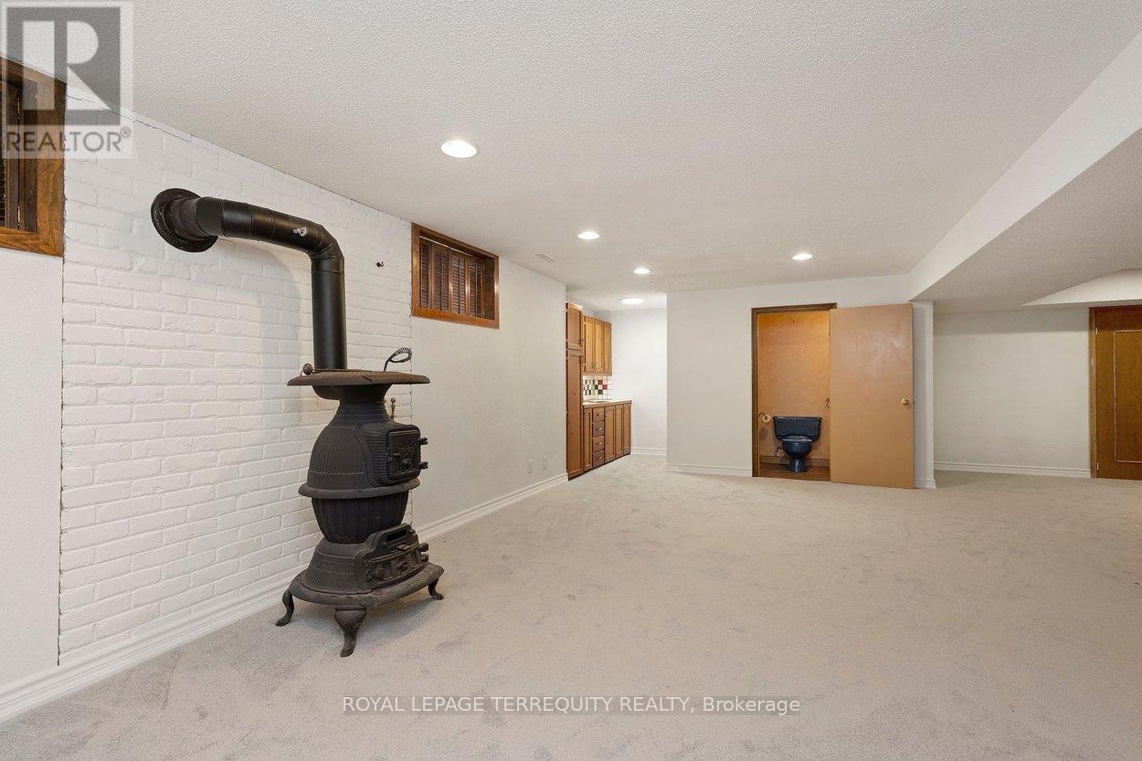 236 Whitchurch Mews, Mississauga, Ontario  L5A 4B3 - Photo 31 - W13473324