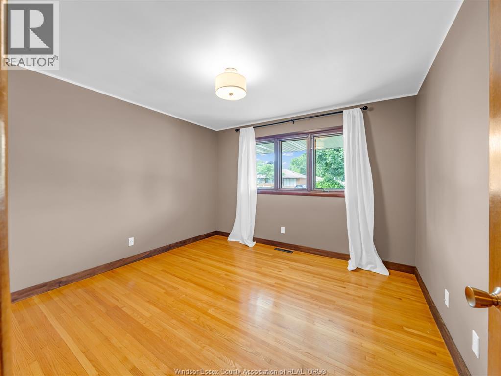 424 Laporte Avenue, Windsor, Ontario  N8S 3R2 - Photo 9 - 26014761