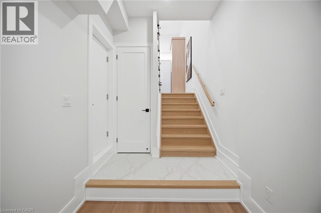 1230 Alexandra Avenue, Mississauga, Ontario  L5E 2A5 - Photo 33 - 40838559