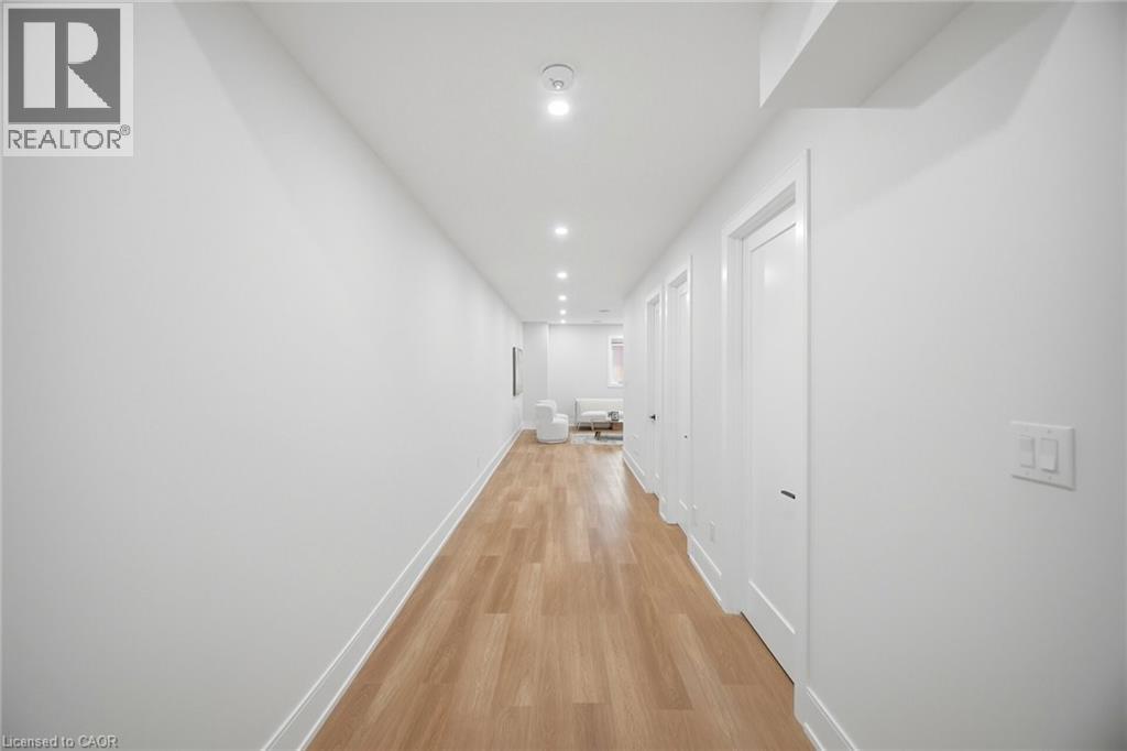 1230 Alexandra Avenue, Mississauga, Ontario  L5E 2A5 - Photo 34 - 40838559