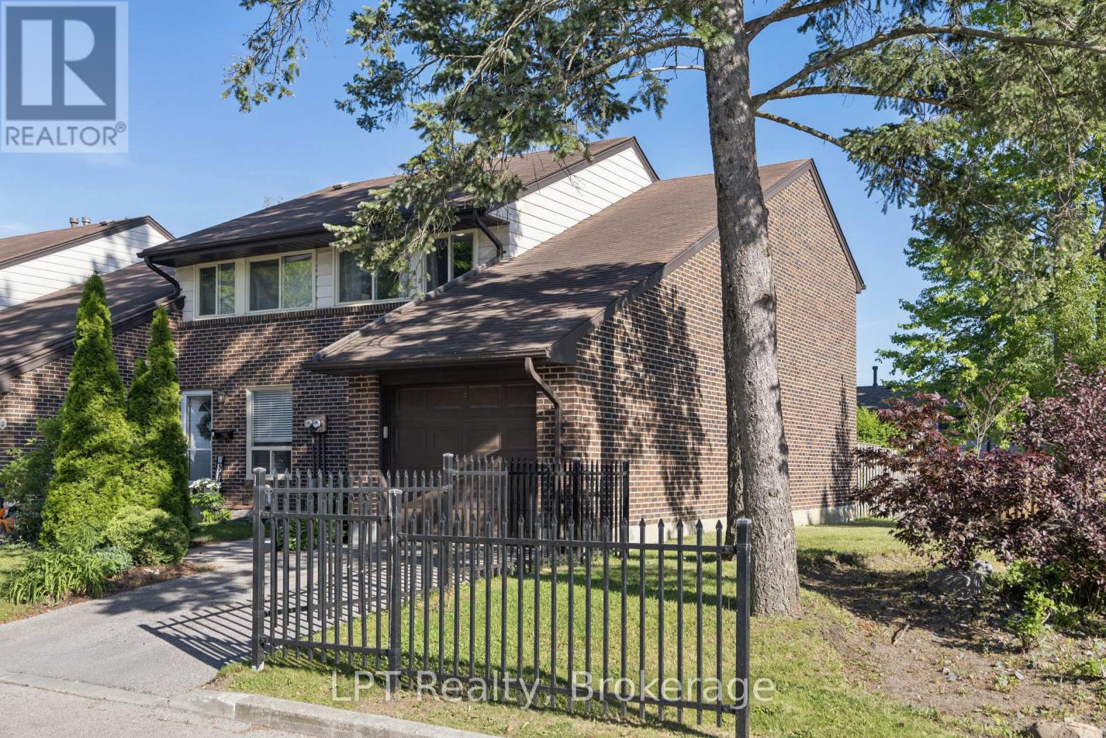 62 - 155 GLOVERS ROAD, Oshawa, Ontario