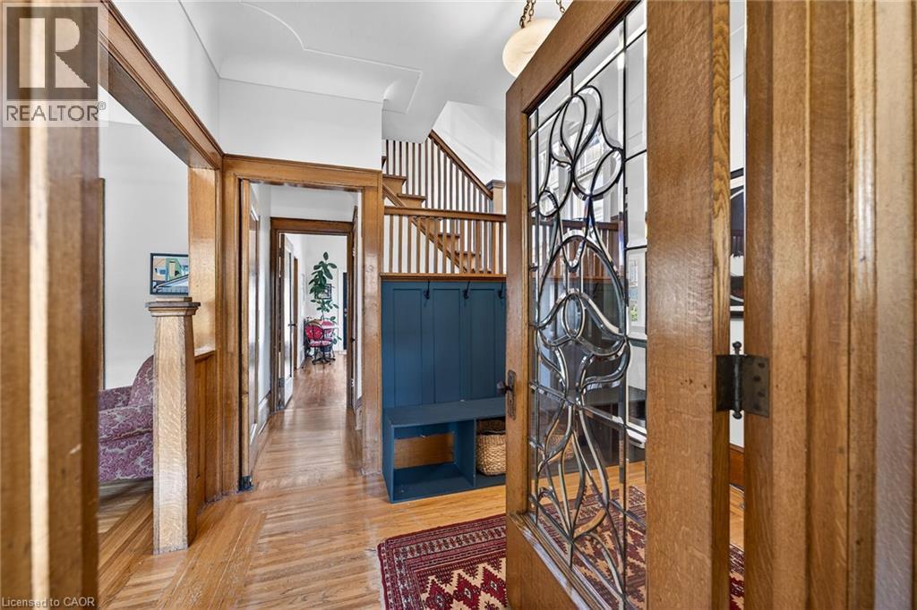 22 Connaught Avenue S, Hamilton, Ontario  L8M 3C2 - Photo 4 - 40837966