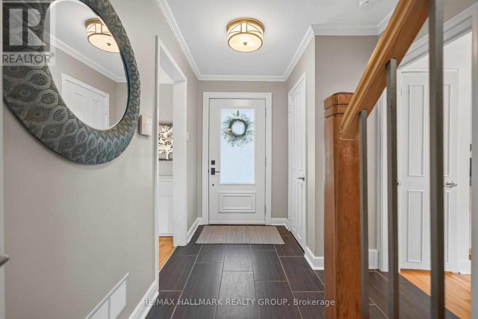 1 Bedford Crescent, Ottawa, Ontario  K1K 0E3 - Photo 4 - X13473606