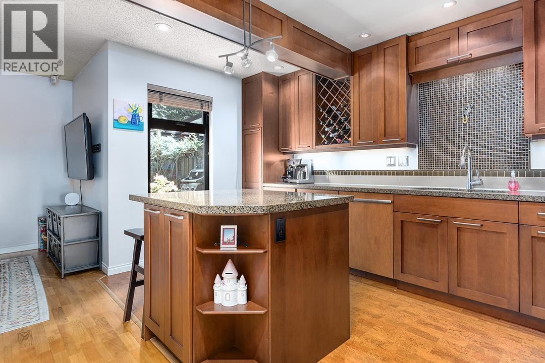 7360 Toba Place, Vancouver, British Columbia  V5S 4B4 - Photo 5 - R3138217