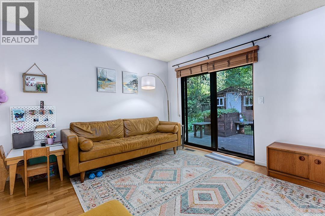 7360 Toba Place, Vancouver, British Columbia  V5S 4B4 - Photo 8 - R3138217