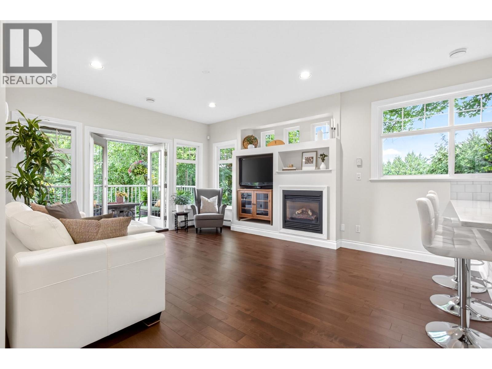 2339 St George Street, Port Moody, British Columbia V3H 2G3 - Photo 11 - R3138218