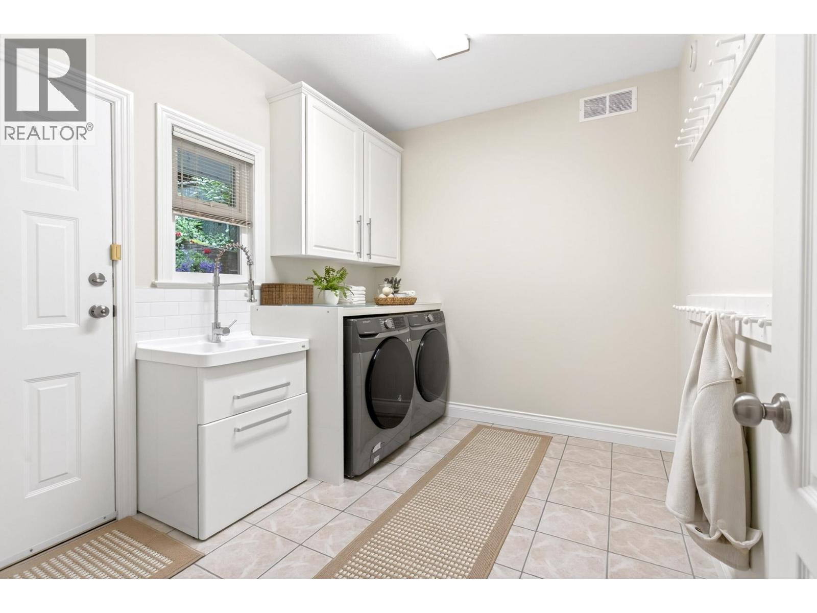 2339 St George Street, Port Moody, British Columbia V3H 2G3 - Photo 19 - R3138218