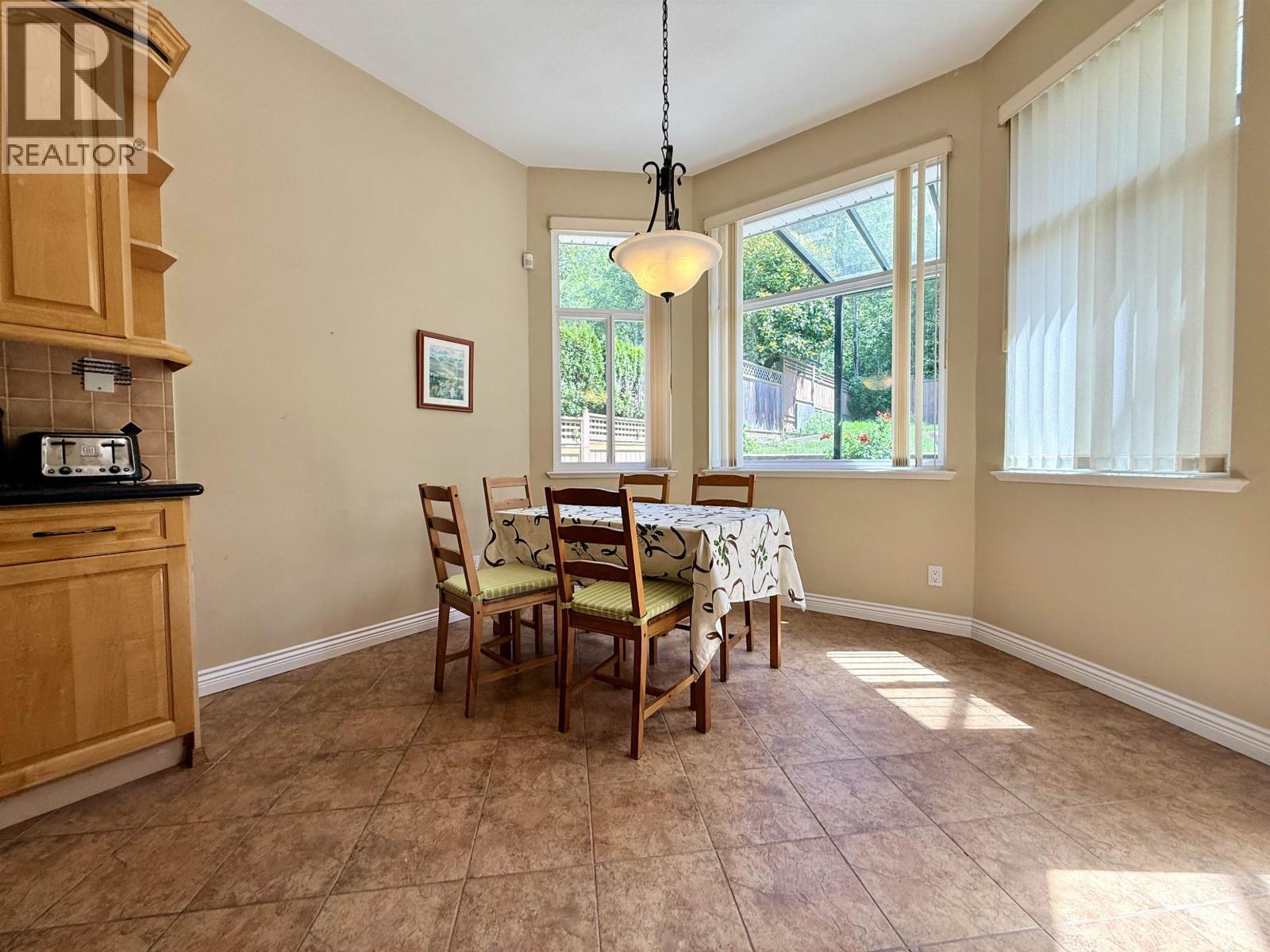 968 Burnwood Avenue, Burnaby, British Columbia  V5A 4W7 - Photo 13 - R3138202