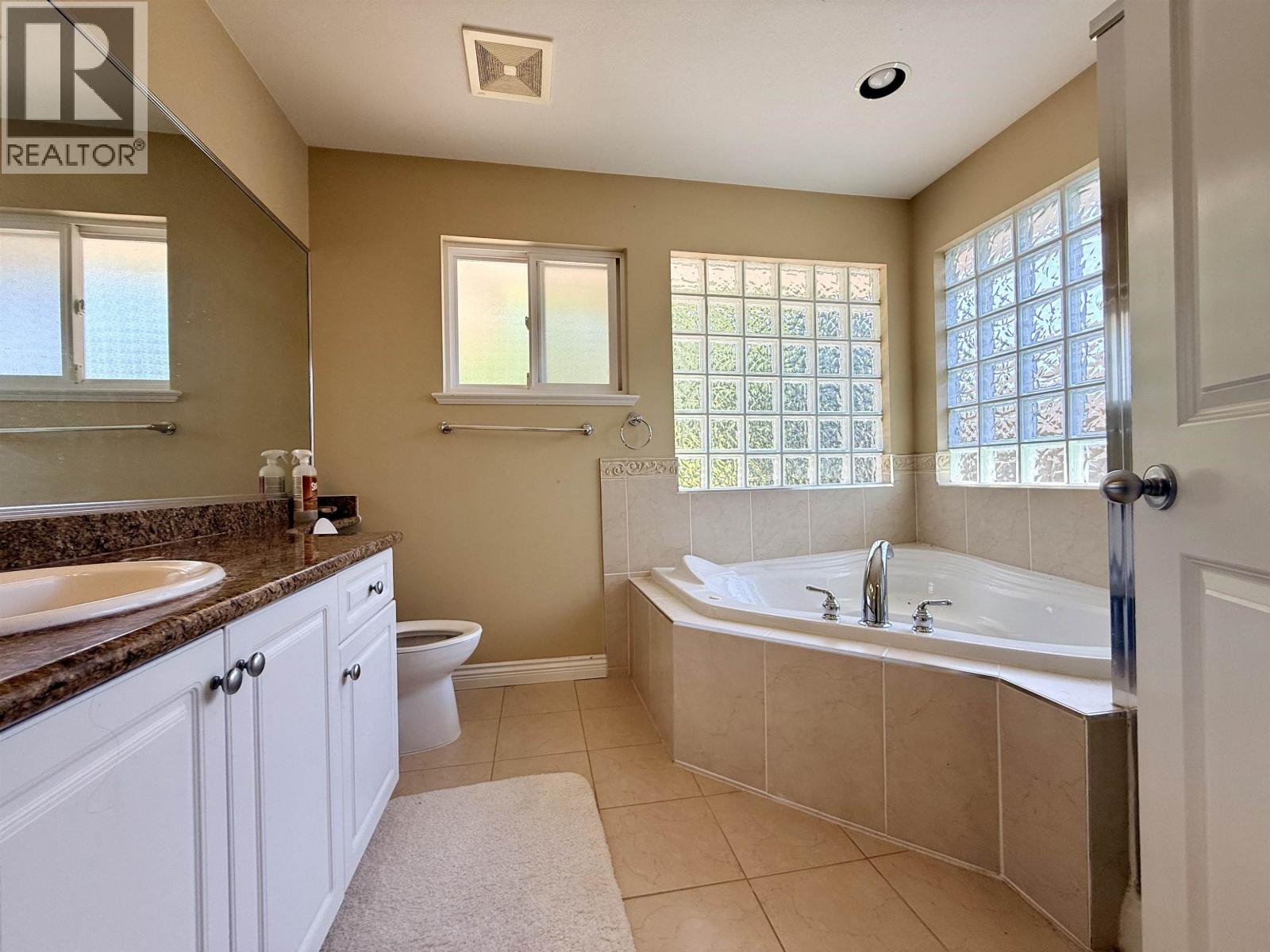 968 Burnwood Avenue, Burnaby, British Columbia  V5A 4W7 - Photo 26 - R3138202