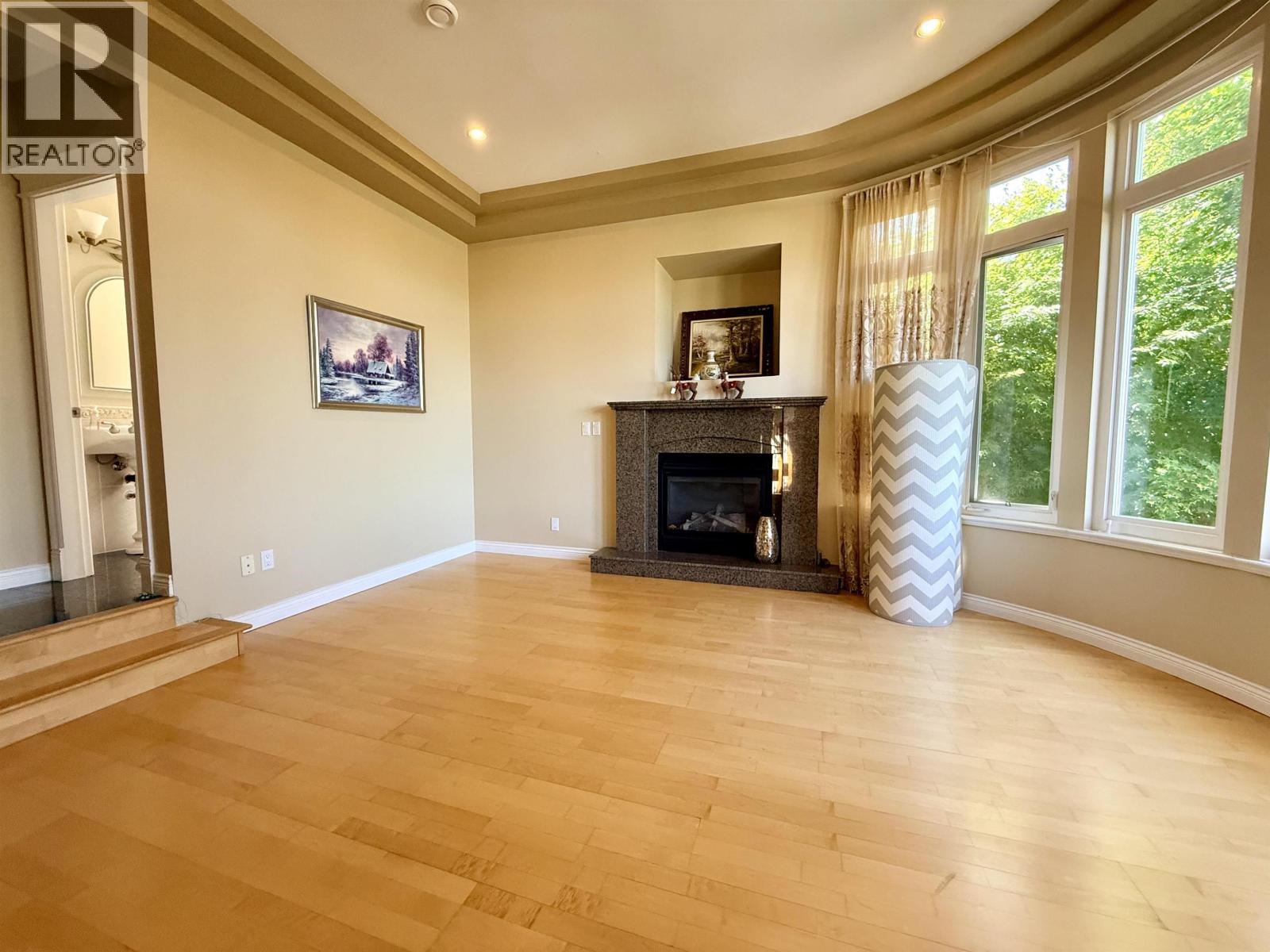968 Burnwood Avenue, Burnaby, British Columbia  V5A 4W7 - Photo 3 - R3138202