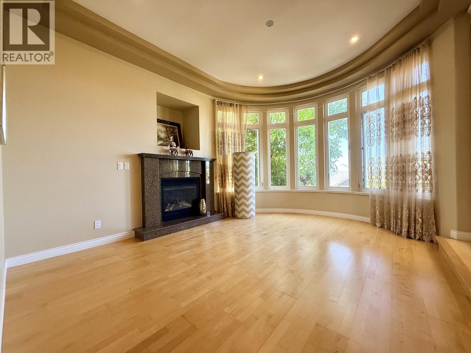 968 Burnwood Avenue, Burnaby, British Columbia  V5A 4W7 - Photo 4 - R3138202