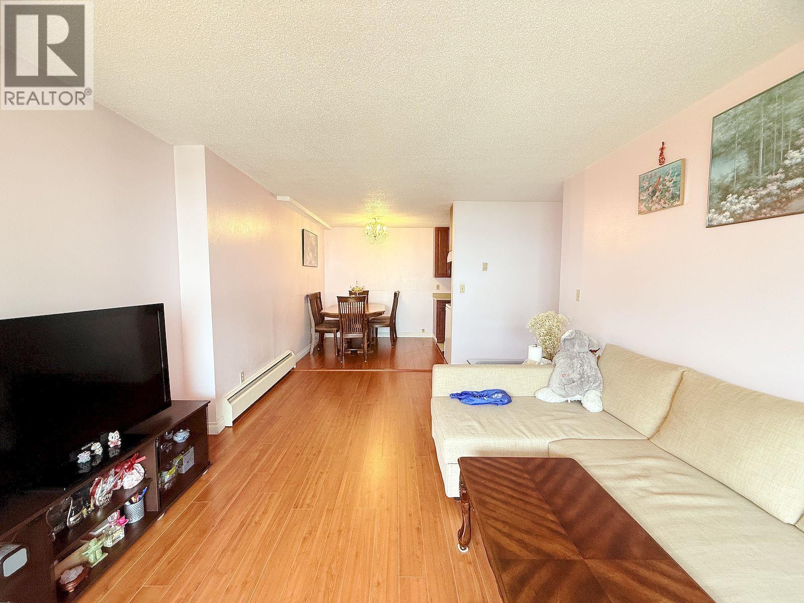 6380 Buswell St Richmond, Richmond, British Columbia  V6Y 2G2 - Photo 3 - R3138216