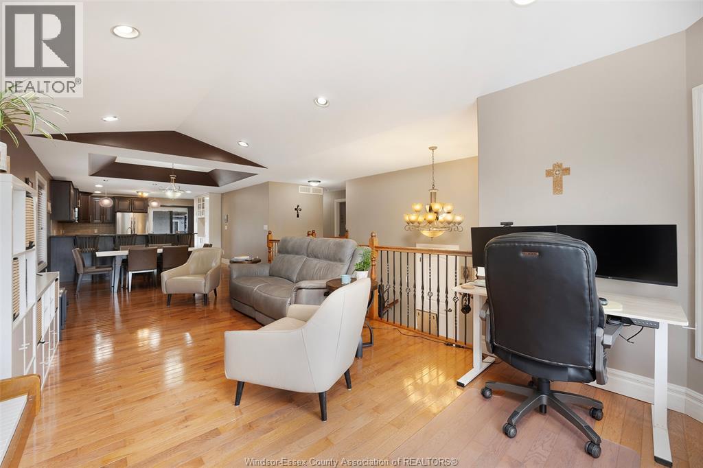 3998 Cosenza Street, Windsor, Ontario  N9G 0A5 - Photo 8 - 26014745