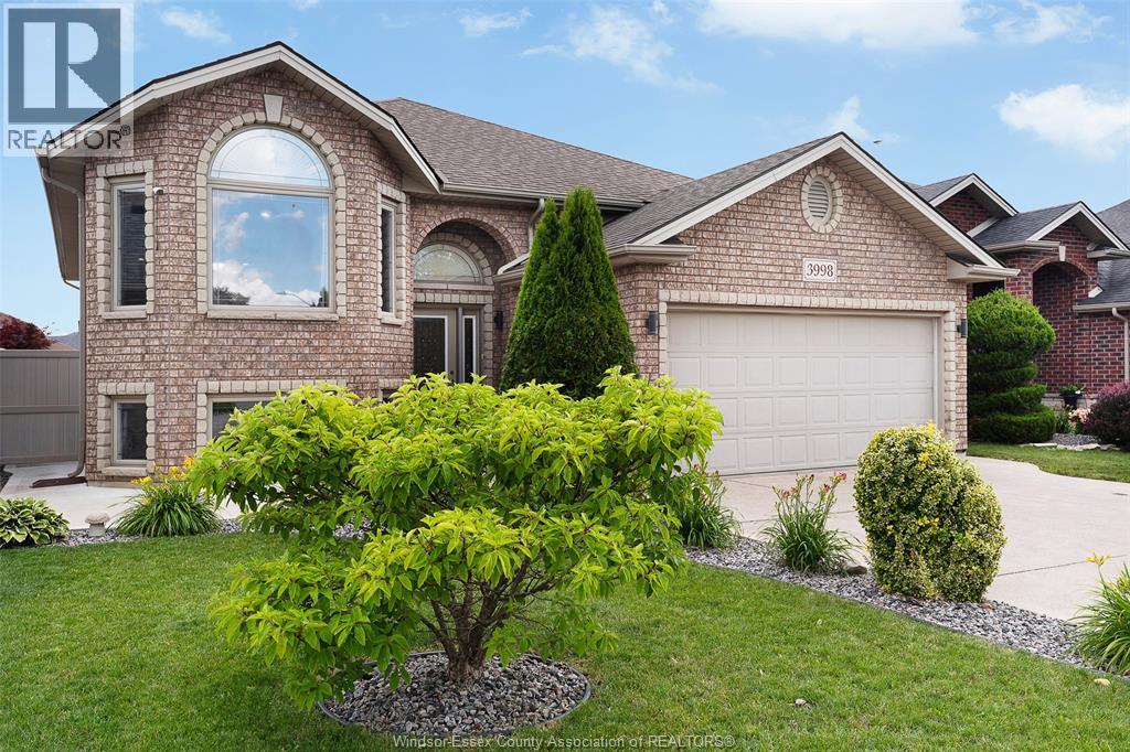 3998 COSENZA STREET, Windsor, Ontario