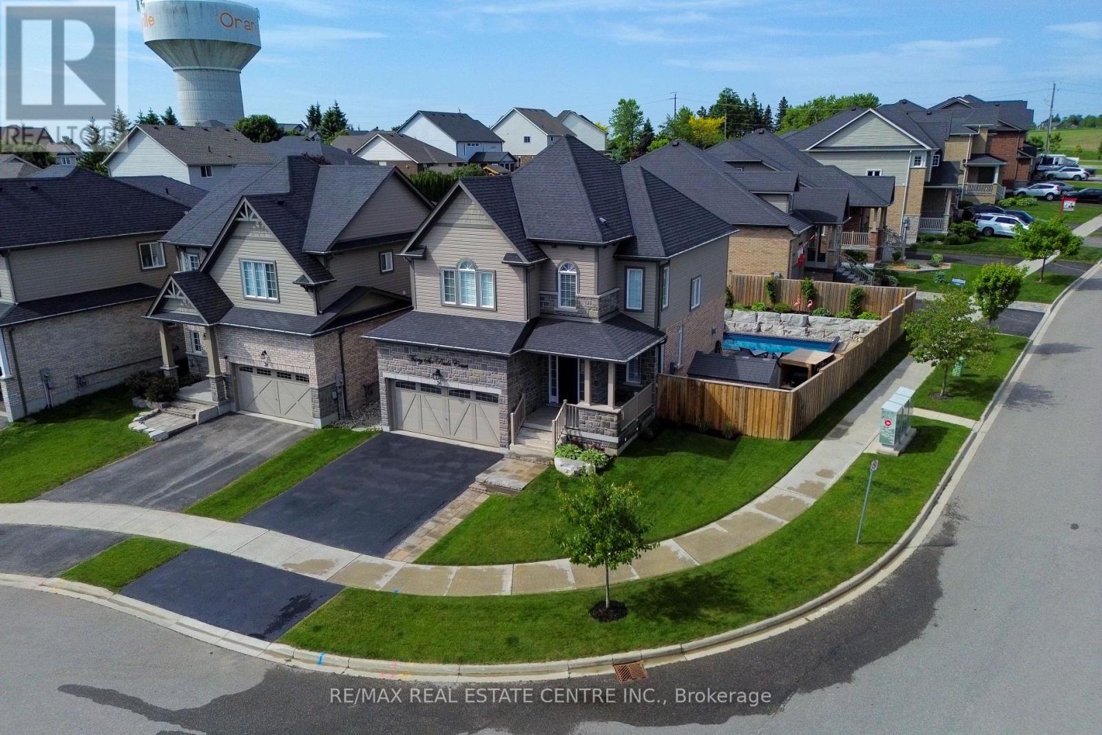 36 Paula Court, Orangeville, Ontario  L9W 5V1 - Photo 6 - W12911072