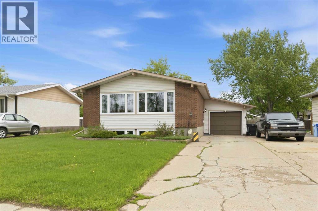 441 Signal Road, Fort Mcmurray, Alberta T9H 3W6 - Photo 1 - A2316978