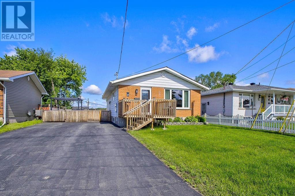 139 Newton, Garson, Ontario  P3L 1K2 - Photo 2 - 2128721