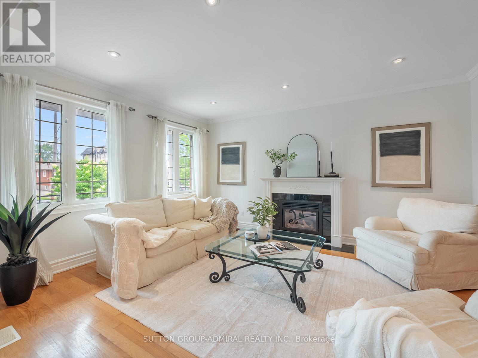255 Cocksfield Avenue, Toronto, Ontario  M3H 3T6 - Photo 7 - C13473596