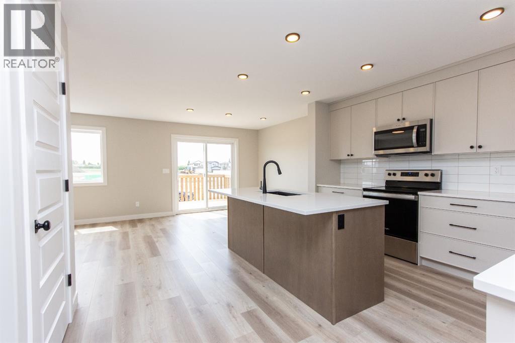 245 Turnbull Close, Red Deer, Alberta  T4P 3H6 - Photo 4 - A2321481
