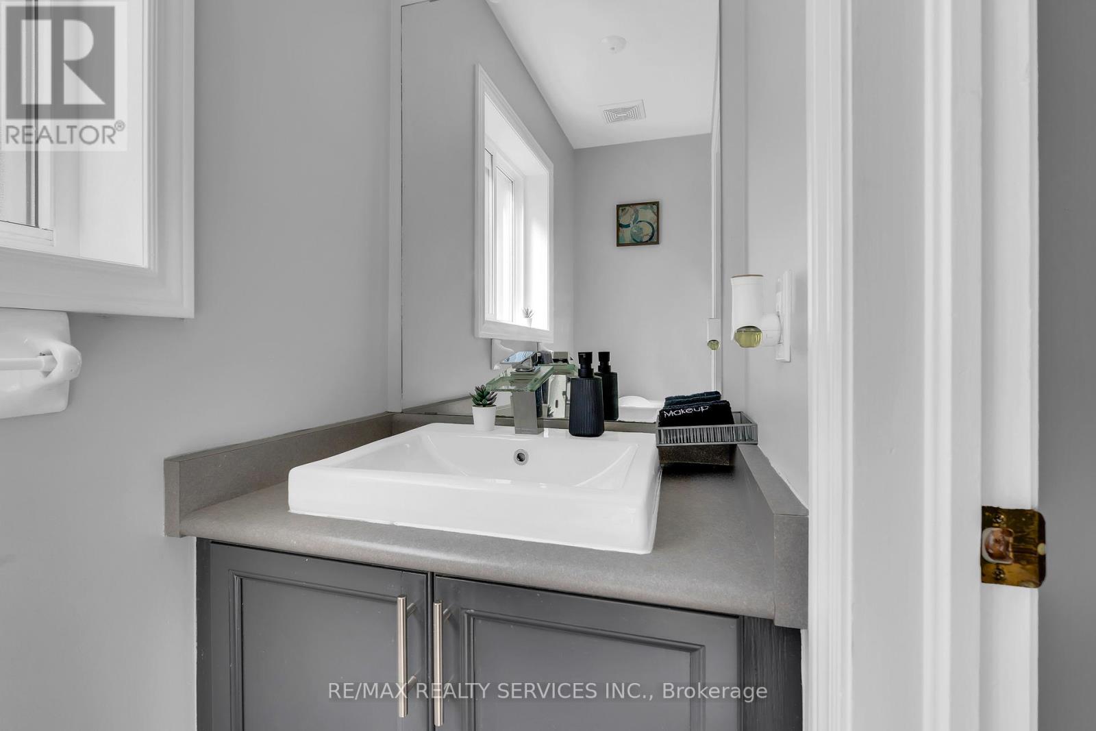 7009 Kalar Road, Niagara Falls, Ontario  L2H 3J6 - Photo 14 - X13473556