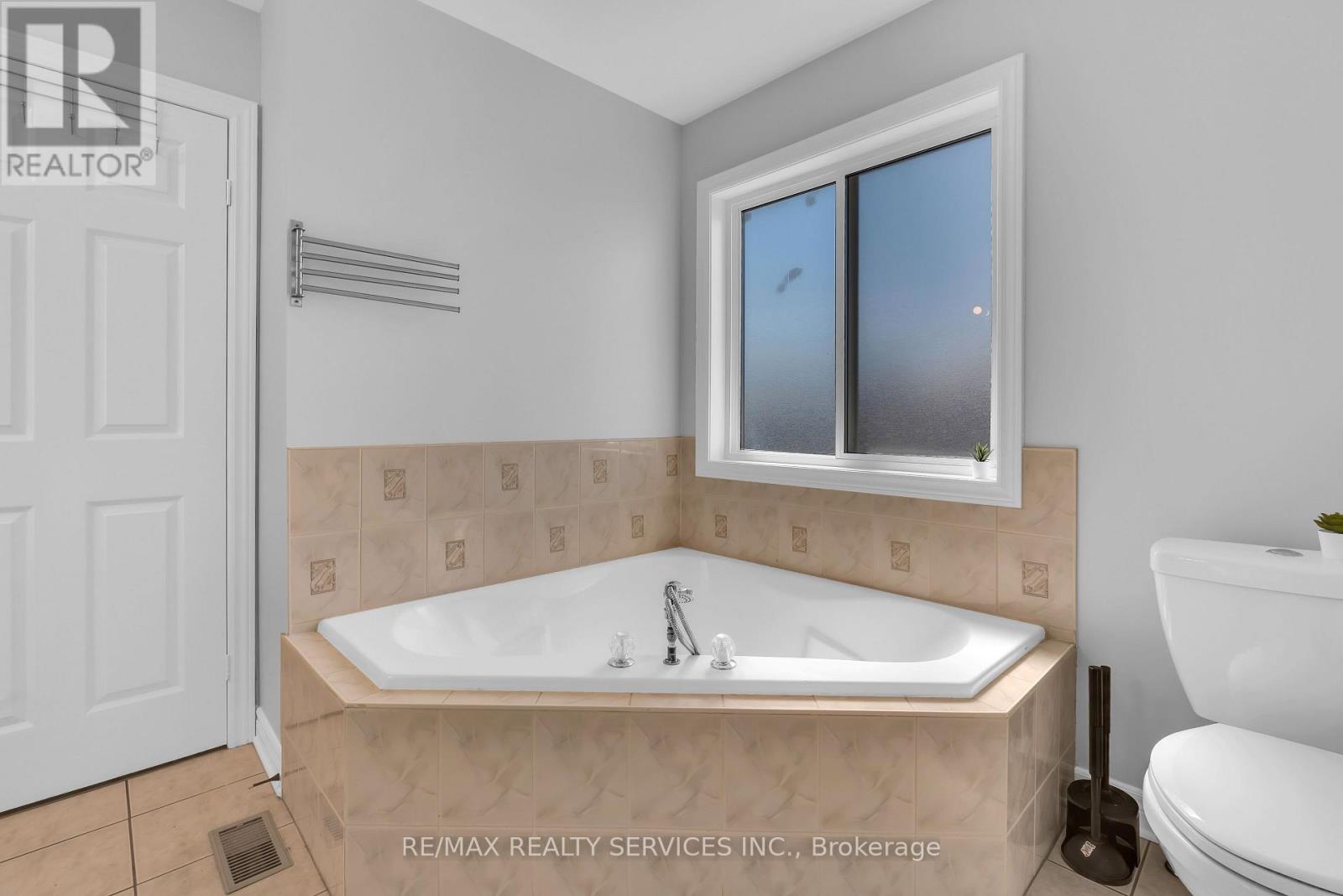 7009 Kalar Road, Niagara Falls, Ontario  L2H 3J6 - Photo 25 - X13473556