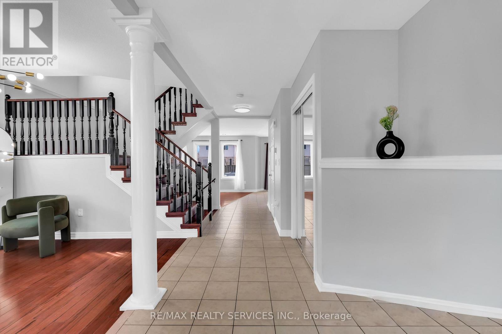 7009 Kalar Road, Niagara Falls, Ontario  L2H 3J6 - Photo 4 - X13473556