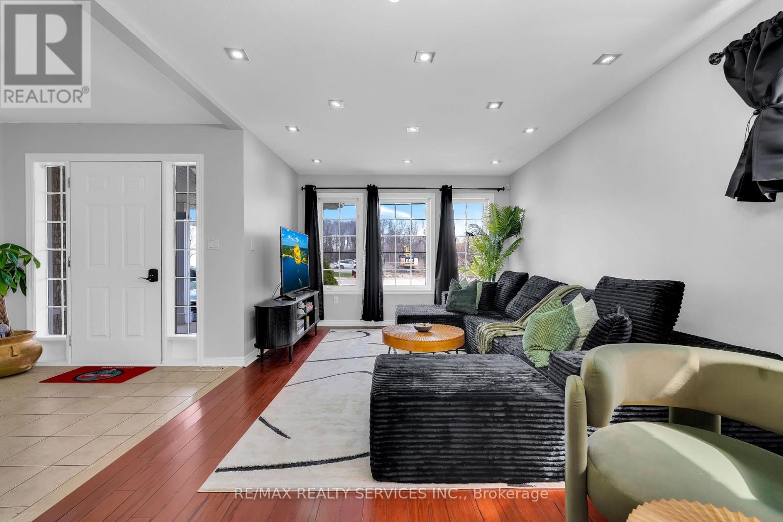7009 Kalar Road, Niagara Falls, Ontario  L2H 3J6 - Photo 6 - X13473556