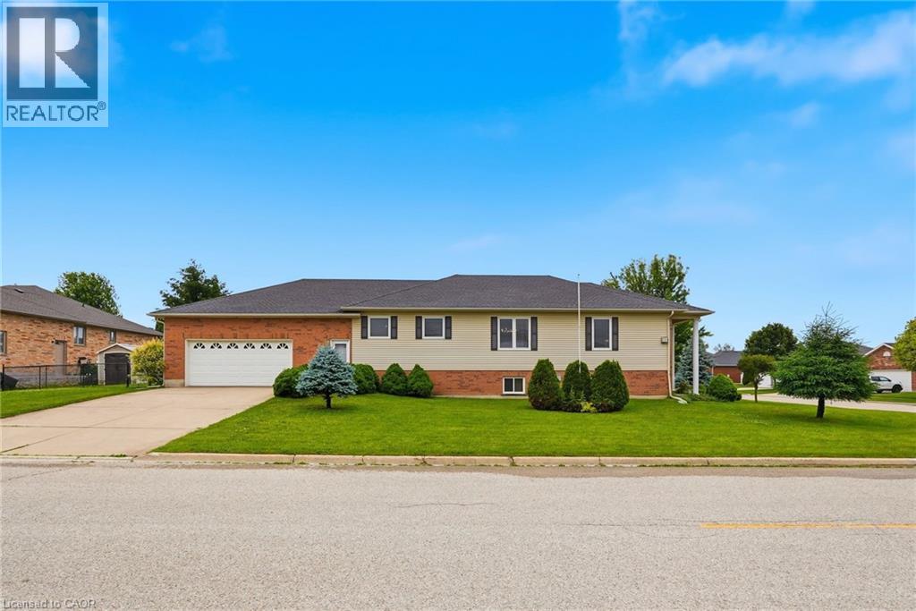 900 Boyd Avenue, Listowel, Ontario  N4W 3V5 - Photo 3 - 40841860