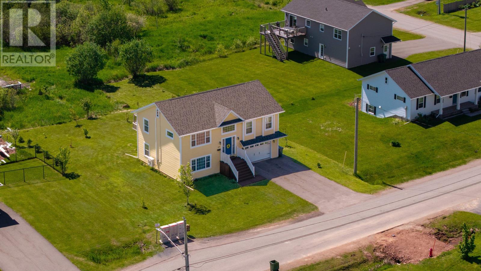 119 Squire Lane, Stratford, Prince Edward Island  C1B 3W3 - Photo 2 - 202615201
