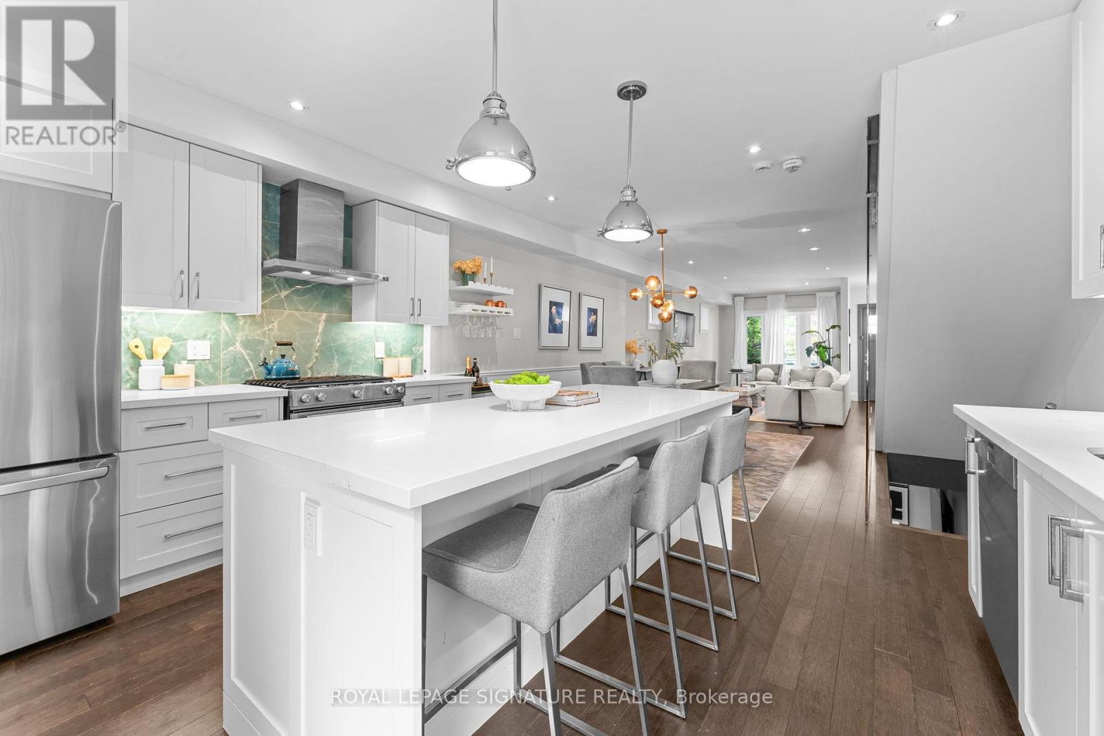 113 Merrill Avenue E, Toronto, Ontario  M4C 1C8 - Photo 15 - E13473760