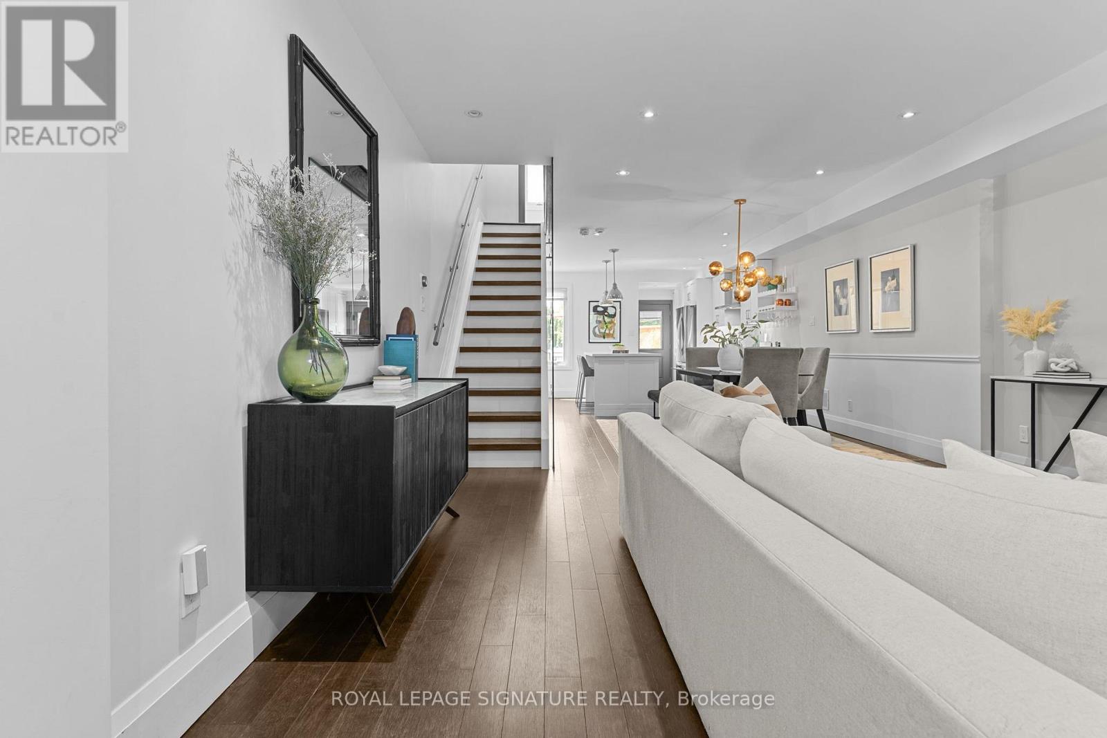 113 Merrill Avenue E, Toronto, Ontario  M4C 1C8 - Photo 4 - E13473760