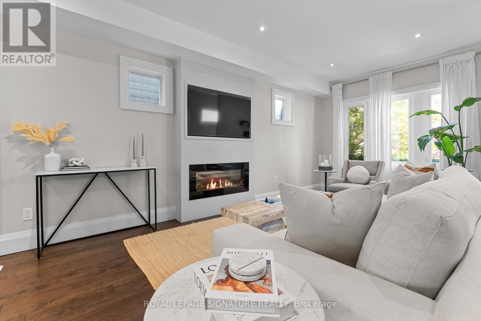 113 Merrill Avenue E, Toronto, Ontario  M4C 1C8 - Photo 8 - E13473760