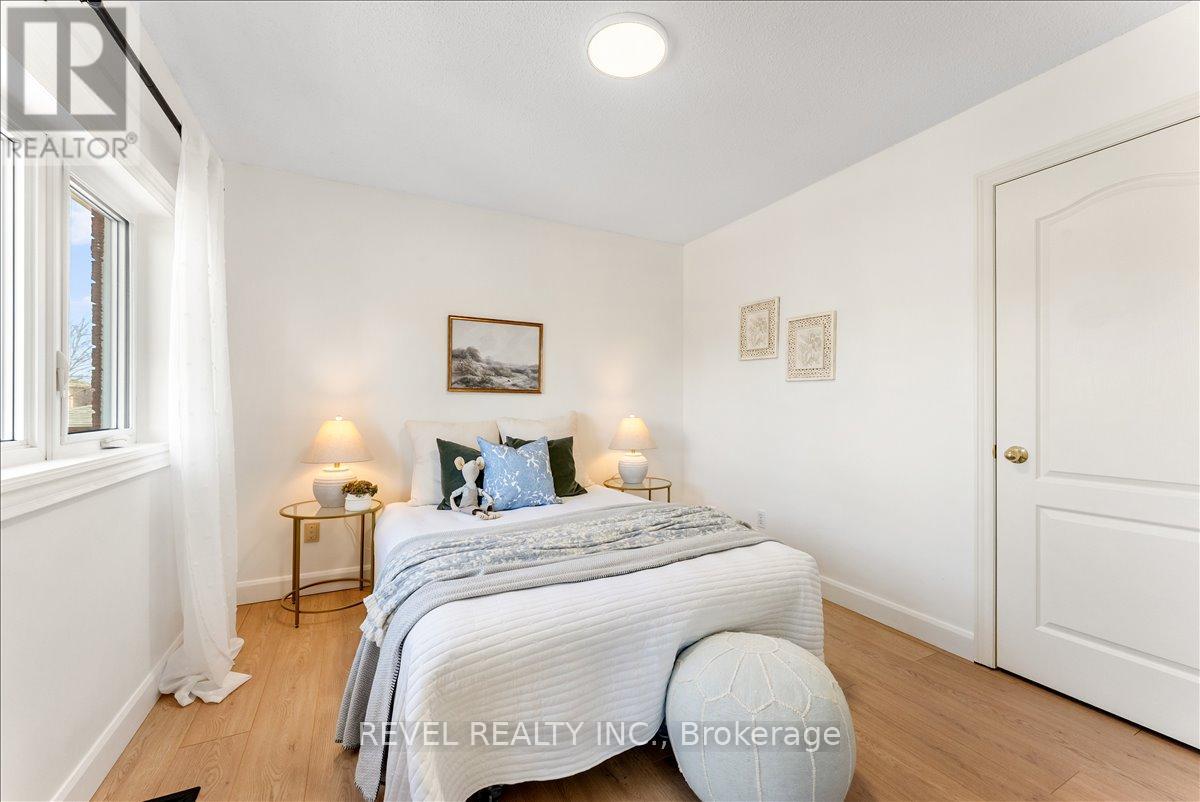 30 Linderwood Drive, Toronto, Ontario  M1C 3P8 - Photo 24 - E13473956