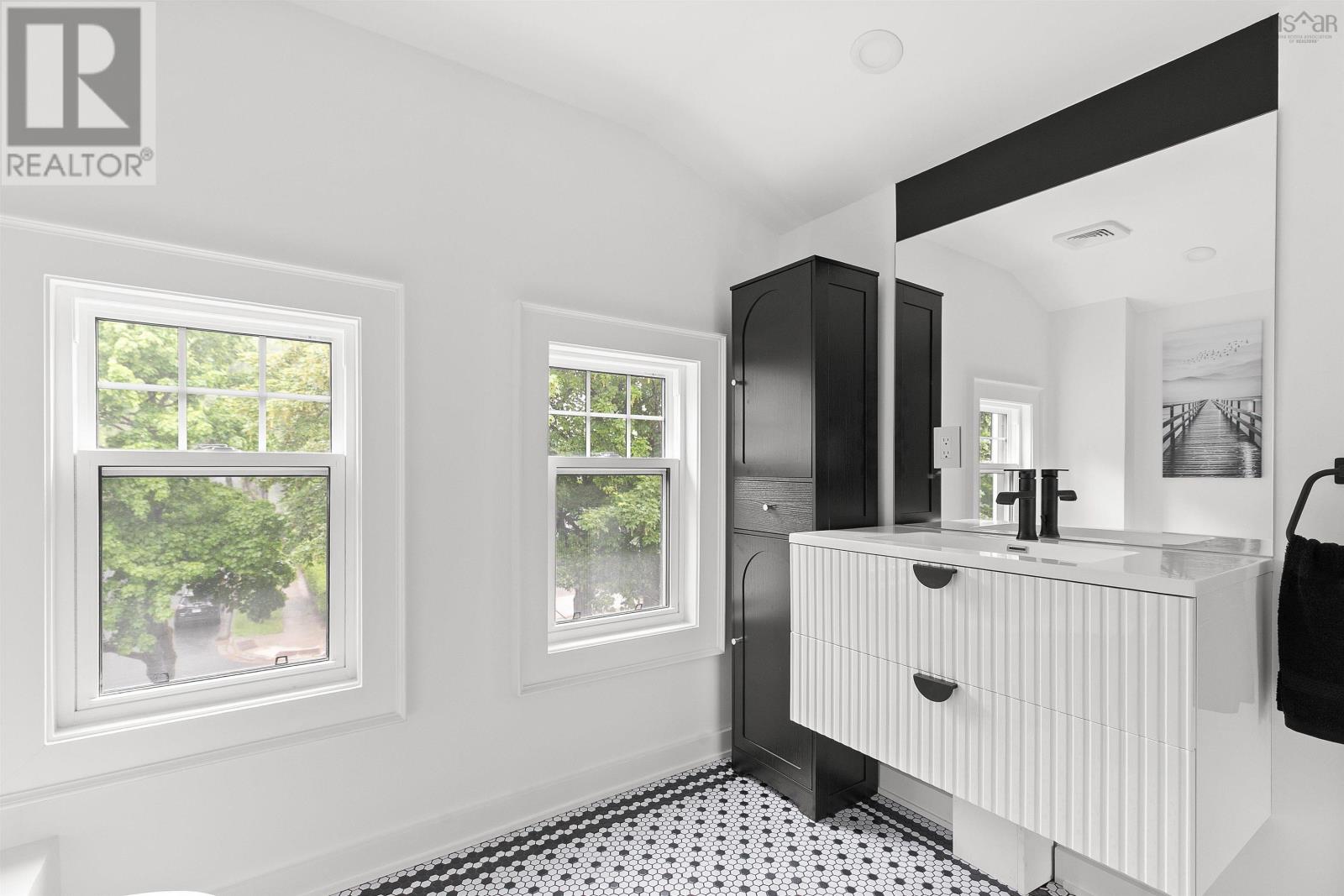 6196 Oakland Road, Halifax, Nova Scotia  B3H 1P2 - Photo 41 - 202614553