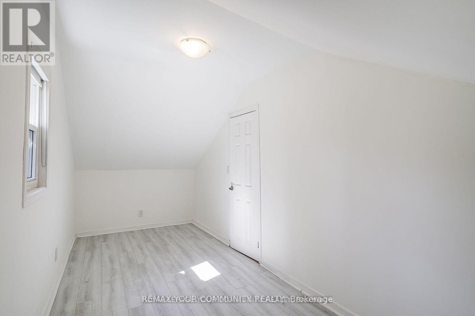 39 Drury Street, Bradford West Gwillimbury, Ontario  L3Z 1W9 - Photo 18 - N13473722