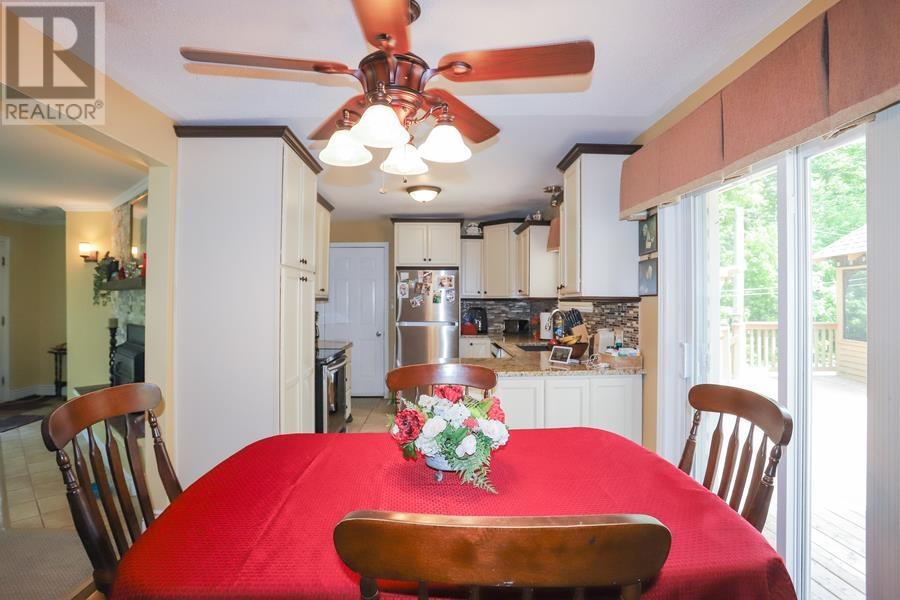 915 Fourth Lin E, Sault Ste. Marie, Ontario  P6A 6J8 - Photo 26 - SM261450