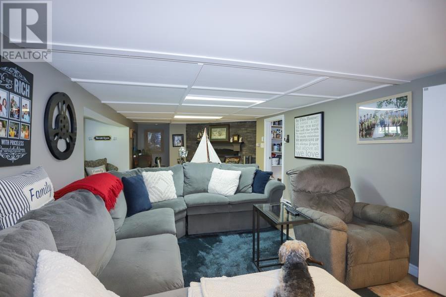 915 Fourth Lin E, Sault Ste. Marie, Ontario  P6A 6J8 - Photo 49 - SM261450