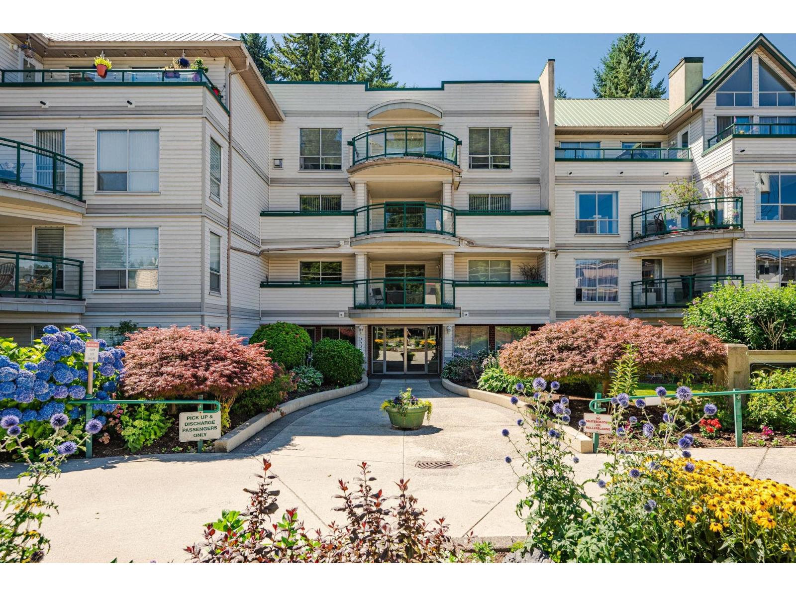 302 33280 E BOURQUIN CRESCENT, Abbotsford, British Columbia